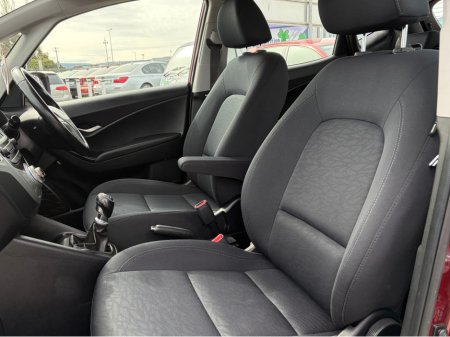 2016 Hyundai ix20 - thumbnail 8