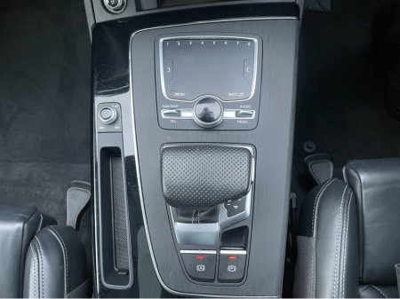 2020 Audi Q5 2.0TFSIE 50 QTIP 5DR BLACK EDITION €39,950 thumbnail