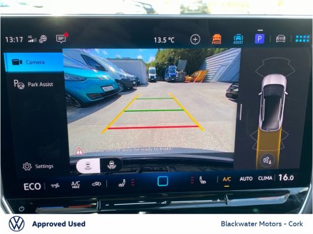 2025 Volkswagen ID.4 PRO PLUS 77KWH 286HP €40,995 thumbnail