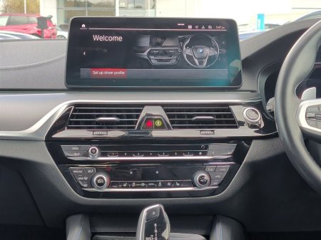 2021 BMW 5 Series - thumbnail 18