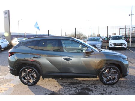 2023 Hyundai Tucson 4WD Executive PHEV Auto €36,950 thumbnail