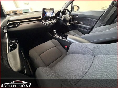 2019 Toyota C-HR - thumbnail 24