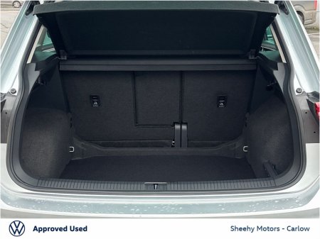 2024 Volkswagen Tiguan 2.0 TDI 150HP Elegance €41,950 thumbnail