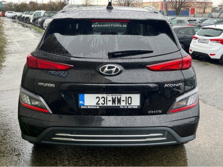 2023 Hyundai Kona KAUAI PREMIUM 64KWH EV //FULL LEATHER//HEATED SEATS AND STEERING WHEEL//REVERSE CAMERA//SAT NAV//KRELL SOUND SYSTEM// €23,950 thumbnail