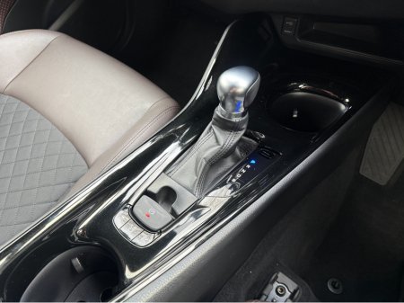 2017 Toyota C-HR - thumbnail 16