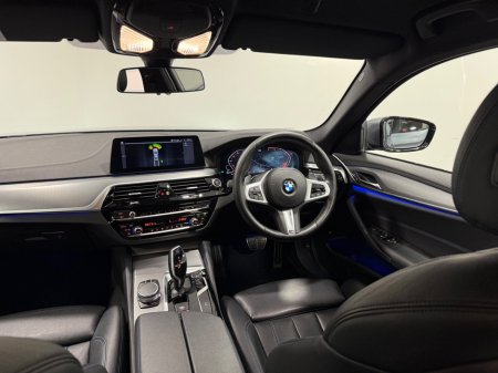 2020 BMW 5 Series - thumbnail 12
