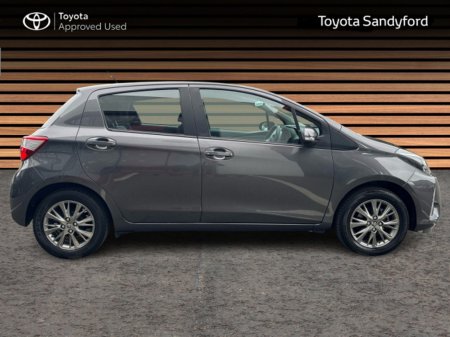 2020 Toyota Yaris 1.0 5DR LUNA // REAR CAMERA // BLUETOOTH // ALLOY WHEELS // FULL WARRANTY €16,945