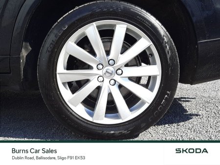 2016 Volvo XC90 D4 FWD Momentum GT 5DR Auto €28,900 thumbnail