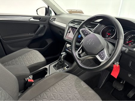 2023 Volkswagen Tiguan LIFE 2.0 TDI D7F 150HP 5 5DR AUTO thumbnail