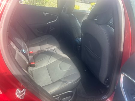 2015 Volvo V40 2.0 D2 CROSSCOUNTRY SE 5DR 40 SERIES €10,900