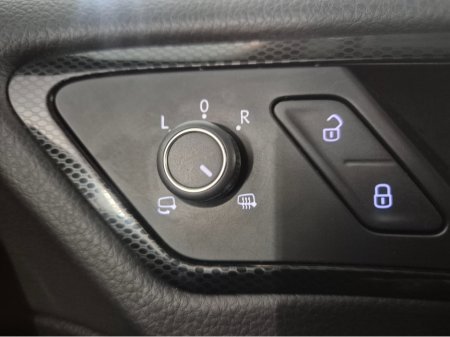 2016 Volkswagen Golf **HIGHLINE**ONLY 82000KMS**ALCANTARA SEATS**17" ALLOYS DIAMOND CUT**LANES ASSIST**KEYLESS ENTRY AND START**ADAPTIVE CRUISE CONTROL**DUAL ZONE CLIMATE CONTROL**REVERSE CAMERA**BLUETOOTH STREAMING €15,499 thumbnail