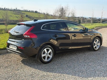 2015 Volvo V40 - thumbnail 4