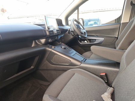 2023 Peugeot Rifter Automatic wheelchair access €26,995