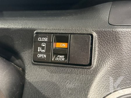 2019 Toyota Sienta - thumbnail 13