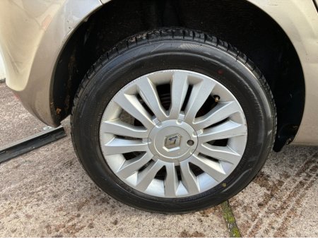 2010 Renault Clio 1.2 petrol 5 door €2,950 thumbnail