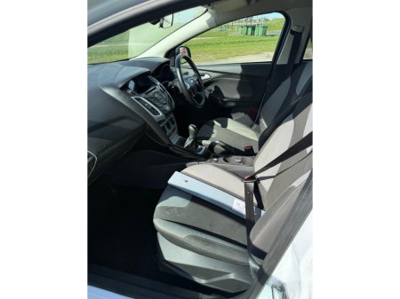 2013 Ford Focus - thumbnail 4