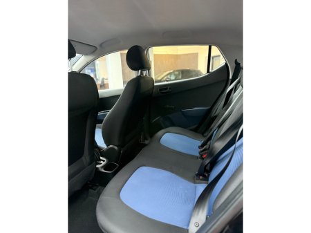 2018 Hyundai i10 - thumbnail 17