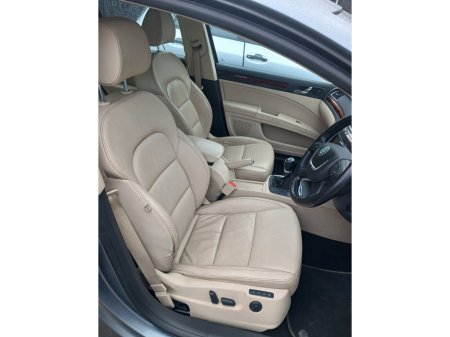 2013 Skoda Superb - thumbnail 13