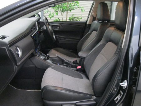 2016 Toyota Auris - thumbnail 19