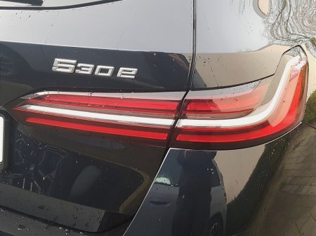 2025 BMW 5 Series - thumbnail 18