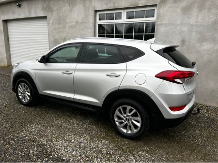 2017 Hyundai Tucson 1.7 EXECUTIVE 5DR €11,995 thumbnail