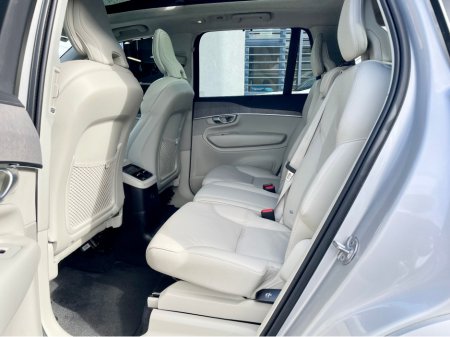 2023 Volvo XC90 - thumbnail 37