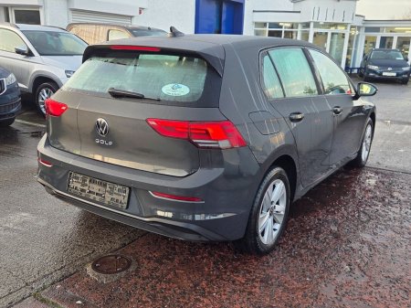 2022 Volkswagen Golf LIFE TDI €26,950 thumbnail