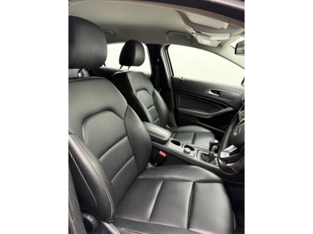 2017 Mercedes-Benz A Class A180 d URBAN €12,950 thumbnail