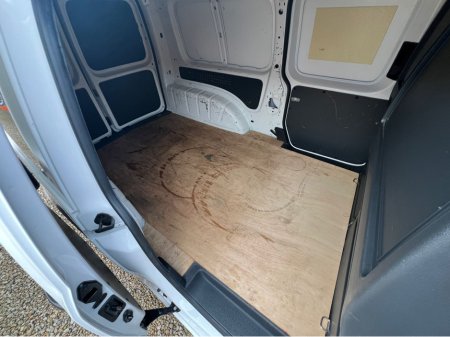 2018 Volkswagen Caddy ==MAXI LWB//NEW DOE//TWIN SIDE LOADING DOORS// €8,950 thumbnail