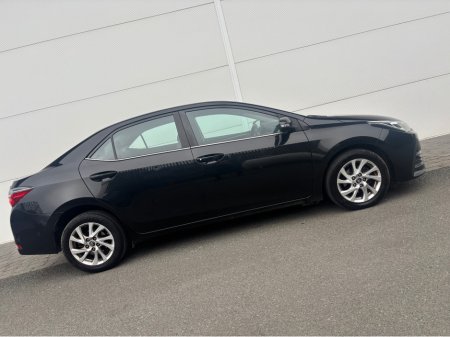 2018 Toyota Corolla - thumbnail 7