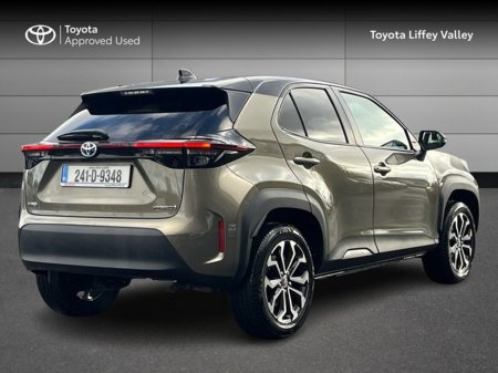 2024 Toyota Yaris Cross - thumbnail 2