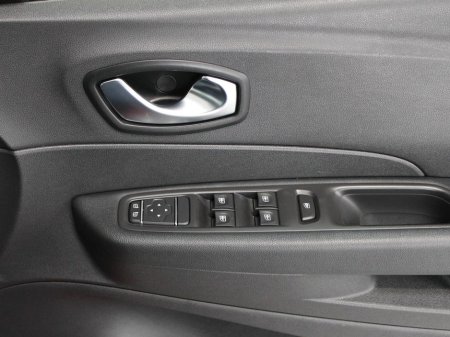 2018 Renault Captur - thumbnail 26