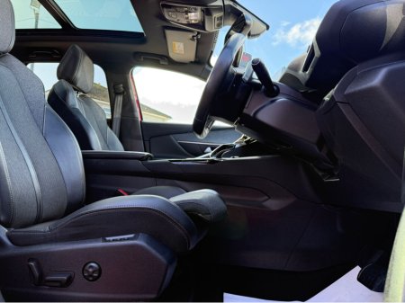 2020 Peugeot 3008 - thumbnail 11