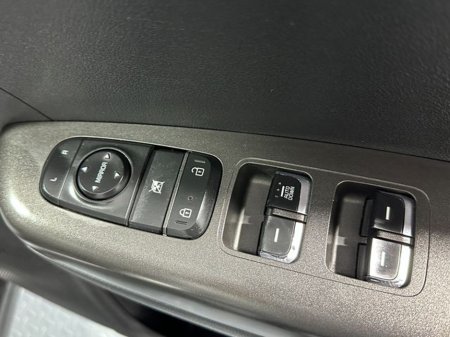 2016 Kia Sportage - thumbnail 19