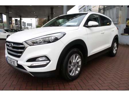 2017 Hyundai Tucson 1.7CRDI EXECUTIVE PLUS //WHITE WITH BLACK LEATHER //IMMACULATE CONDITION  // BUY WITH CONFIDENC AA AND SIMI APPROVED DEALER 2025 // FINANCE ARRANGED // ALL TRADE INS WELCOME // €13,950 thumbnail