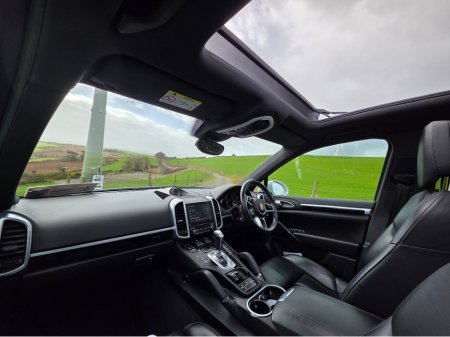 2018 Porsche Cayenne - thumbnail 12