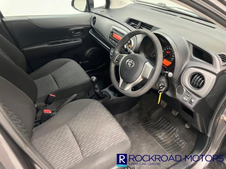2012 Toyota Yaris 1.0 VVT-i 3Dr Terra €6,950 thumbnail