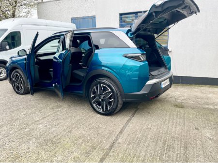 2025 Peugeot 5008 - thumbnail 30