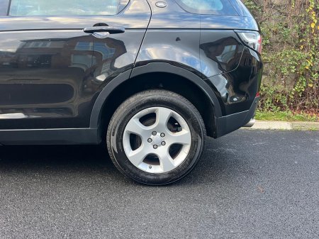 2017 Land Rover Discovery Sport 2.0 ED4 150PS SE 2WD €15,450 thumbnail