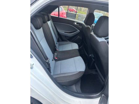 2017 Hyundai i20 1.2 Deluxe €11,500 thumbnail