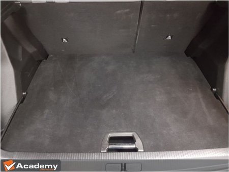 2023 Peugeot 2008 - thumbnail 16