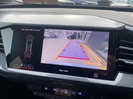 2025 Audi Q4 e-tron 45 Black Edition Quattro S-Line Auto EV €47,900 thumbnail