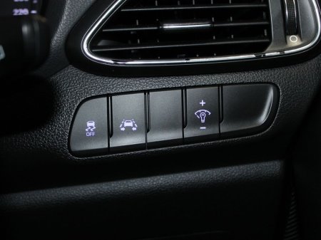 2017 Hyundai i30 i 30 Deluxe 5DR €12,450 thumbnail