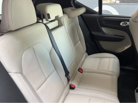 2020 Volvo XC40 - thumbnail 12