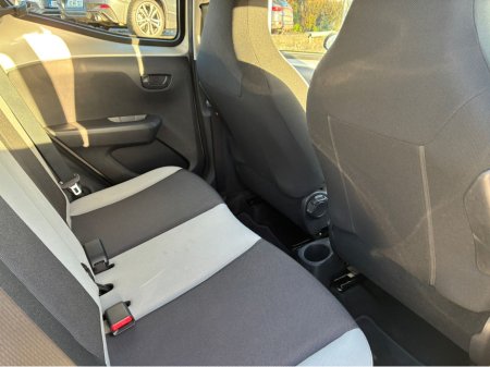 2015 Toyota Aygo 1.0 5DR X-PLAY (ONLY 29,000 KLMS) €8,750 thumbnail