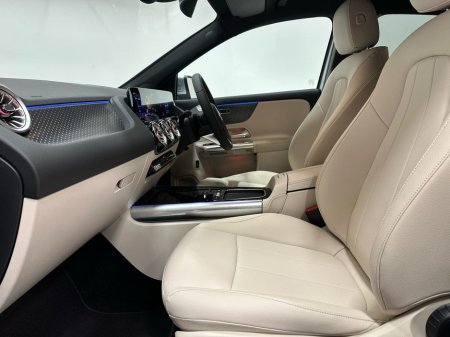 2025 Mercedes-Benz EQA - thumbnail 12