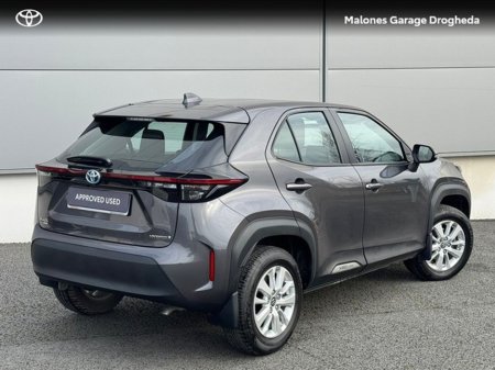 2023 Toyota Yaris Cross - thumbnail 2