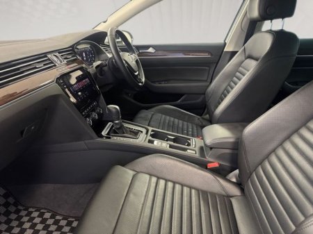 2018 Volkswagen Passat - thumbnail 17