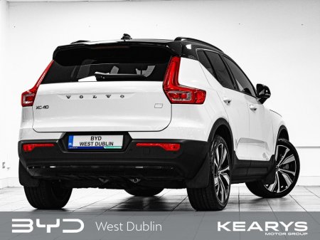 2022 Volvo XC40 XC40 RECHARGE (231hp) €28,490 thumbnail