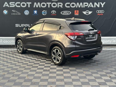2017 Honda Vezel Automatic €16,950 thumbnail